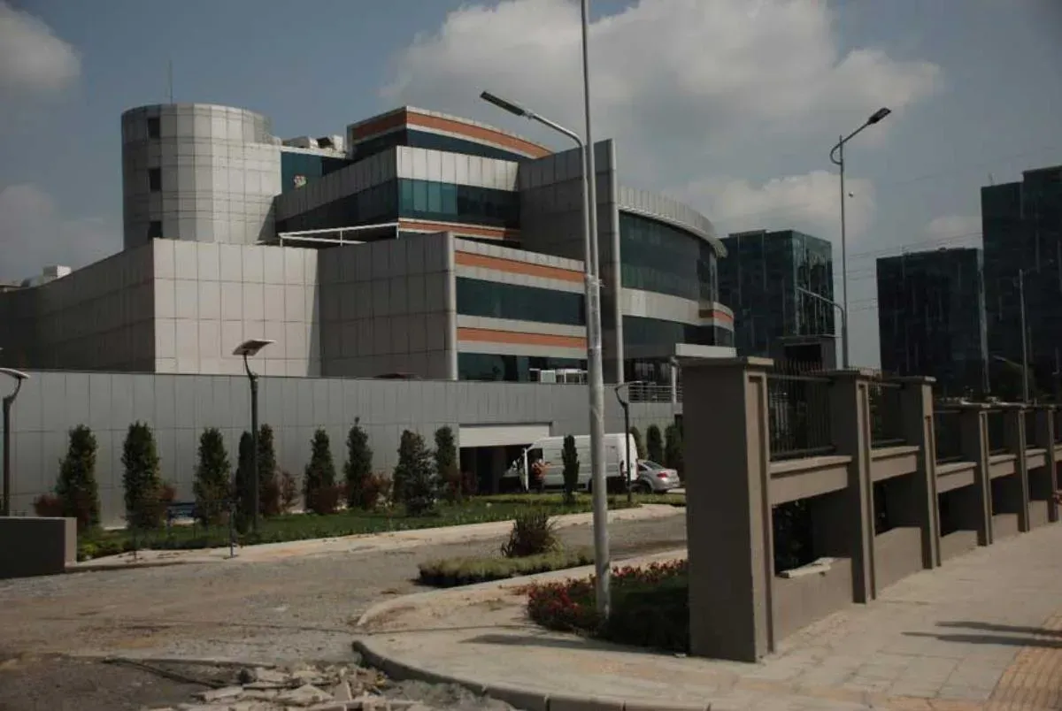Bahçelievler Belediyesi Teknik Hizmetler Birimi Yeraltı Otoparkı ve Çevre Düzenlemesi İnşaatı — 1. görsel