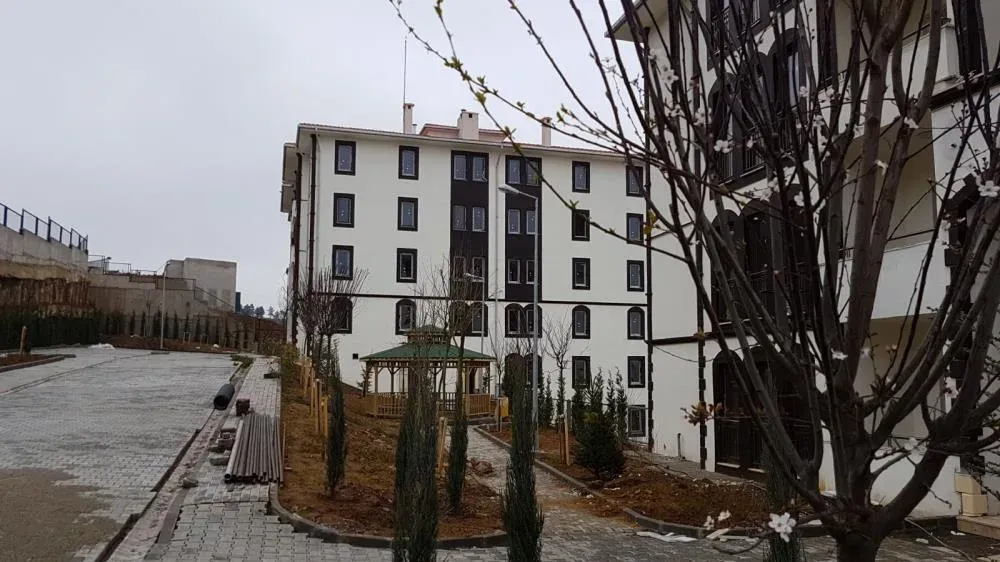 Kocaeli İli, Derince İlçesi, 138 Adet Konut, Ticaret Merkezi, Cami ile Adaiçi, Genel Altyapı ve Çevre Düzenlemesi İnşaatı — 11. görsel